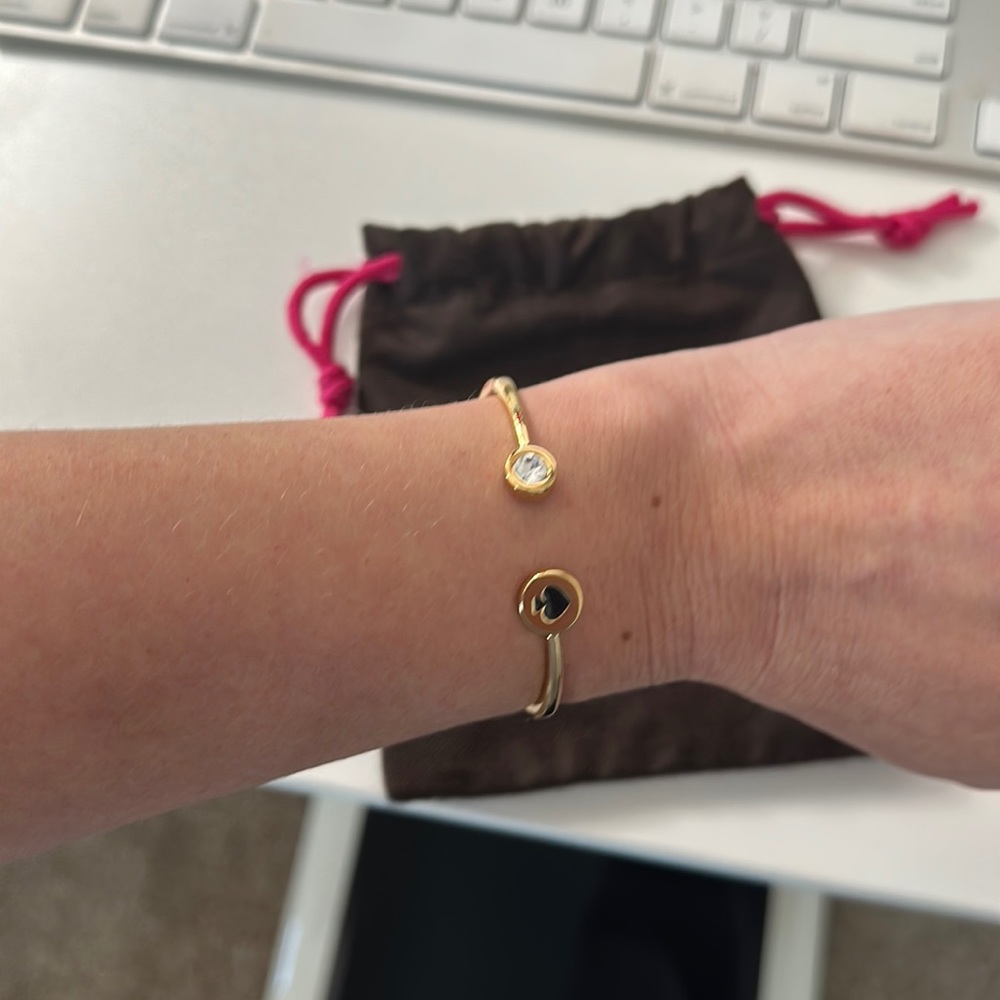 Gold Kate Spade 
Spot The Spade Open Hinge Bangle